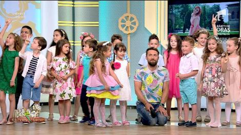 Până şi copiii au observat!!! Dani, SFĂTUIT să îşi găsească o iubită: "Răzvan are deja, ai şi tu nevoie. Dacă nu găseşti, să vii la mine"