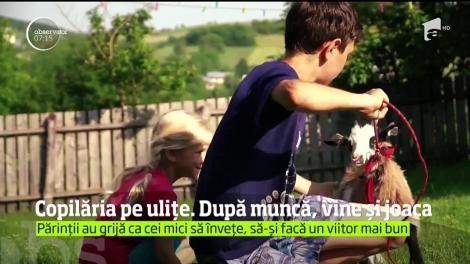 Copilăria pe ulițe, După muncă, vine și joaca. Cei patru frați au între 7 și 14 ani. Toți ajută la treburile casei