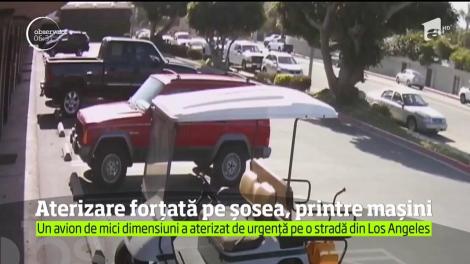 Așa ceva nu vezi în fiecare zi! Aterizare forțată pe șosea, printre mașini. Un avion de mici dimensiuni a aterizat de urgență pe o stradă din Los Angeles