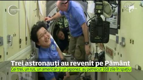 Trei astronauţi au revenit pe Pământ după 168 de zile petrecute pe Staţia Spaţială Internaţională
