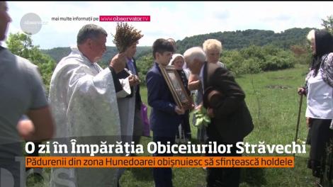Un obicei care datează din perioada pre-creştină. Pădurenii din Hunedoara își sfințesc recoltele