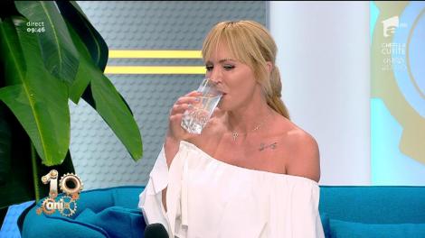 Interviul pe care NU ai voie să îl ratezi! SUB NICIO FORMĂ! Răzvan şi Nineka, faţă în faţă: "Ai o piesă care se numeşte "Penseta"?! Să înţeleg că urmează "Unghiera"