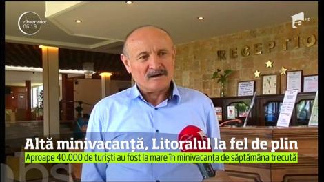 A treia minivacanţă din acest an a adus la malul mării aproape 40 de mii de turişti