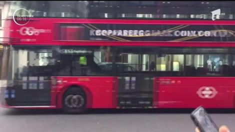 Personalul unui magazin elveţian de bijuterii din centrul Londrei este terorizat de hoţi