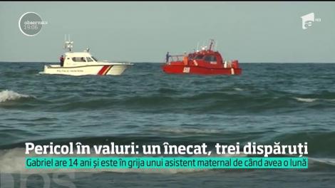 De o zi şi o noapte, un copil e dispărut în mare. Zeci de salvatori îl caută în dreptul plajei Corbu
