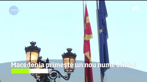 Premierii din Grecia şi Macedonia au ajuns la un acord care pune capăt unei dispute de 27 de ani