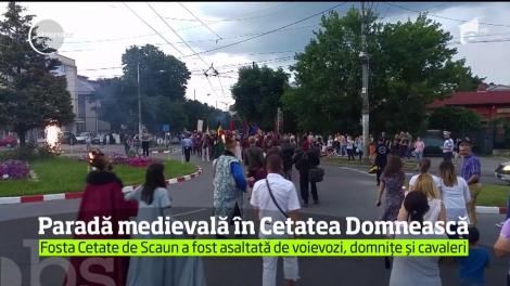 Paradă medievală în Cetatea Domnească din Târgoviște