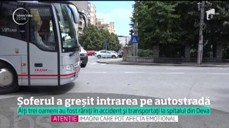 Carnagiu pe autostrada care leagă Deva de Sibiu. Un şofer de 70 de ani a greşit intrarea şi a condus pe contrasens. Maşina lui a fost strivită de alte două autorisme