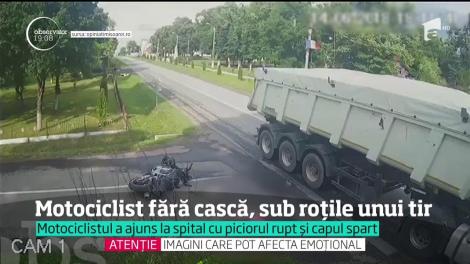 Motociclist fără cască, sub roțile unui TIR