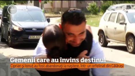 N-ai cum să nu plângi! Au fost abandonaţi, după naştere, într-un orfelinat şi şi-au cunoscut părinții, pentru prima dată, anul trecut