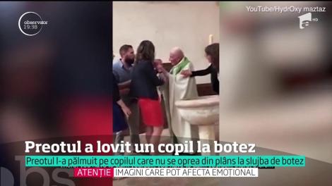 Imaginile şocante care fac înconjurul lumii. Un preot LOVEŞTE un bebeluş în timpul botezului pentru că micuţul nu se opreşte din plâns