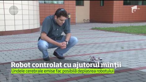 Robot controlat cu ajutorul undelor cerebrale