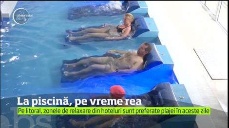 Vremea nu e de partea turiştilor de pe litoral, însă cei mai mulți şi-au găsit diferite moduri de relaxare!