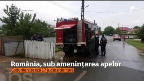 E urgie în România! COD GALBEN de ploi, vânt și grindină, în Capitală și în alte 17 județe! Până când ține vremea rea