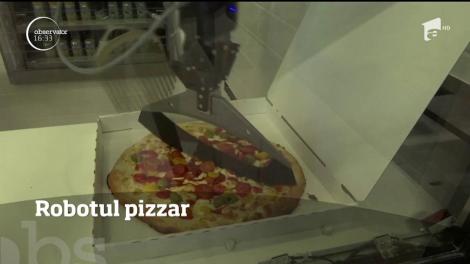 Robotul pizzar. Se întâmplă într-un restaurant franţuzesc
