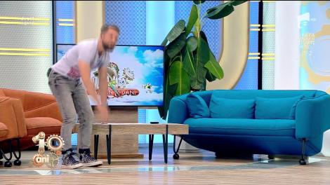 Dani Oțil a descoperit cum se uită fetele în cuptor și în frigider