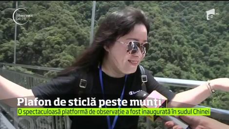 Pentru amatorii de senzaţii tari, în sudul chinei a fost inaugurată cea mai înaltă platformă de observaţie din sticlă