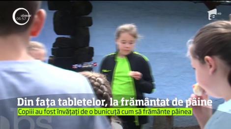 Acum, că sunt în vacanţă, copiii învaţă tot felul de lucruri pe care nu le pot învăţa în faţa unei tablete sau a unui calculator