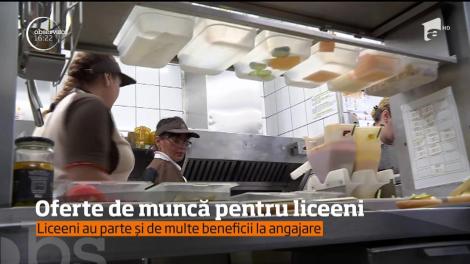 Ești în vacanță și vrei să câștigi bani frumoși?! Oferte de muncă pentru liceeni le pot umple buzunarele: Venituri de până la 6.000 RON