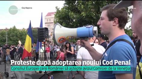 Proteste după adoptarea noului Cod Penal. Consiliu Europei cere României să aștepte avizul Comisiei de la Veneția
