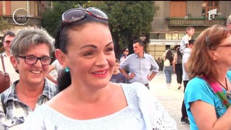 Festival al portului popular, la Timișoara. Sute de artiști au venit să-și prezinte straiele populare