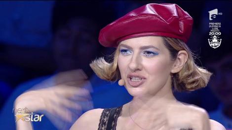 Lidia Buble și Dorian Popa învață să stea la poză de la Mirela si Kamelia, două copile de cinci și șase ani