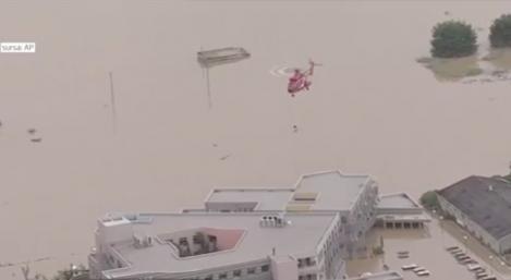 Bilanţul inundaţiilor devastatoare din Japonia a ajuns la 100 de morţi şi peste 50 de dispăruţi
