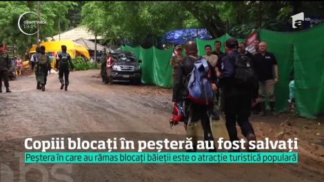 După 18 zile, cea mai dramatică misiune de salvare s-a încheiat! Toţi cei 12 copii blocaţi în peştera inundată din Thailanda au fost salvaţi