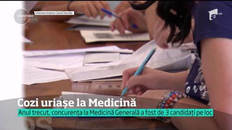 Coadă la Facultatea de Medicină! Mii de absolvenţi de liceu au venit să îşi depună dosarele pentru înscriere