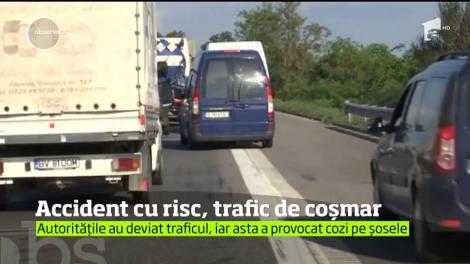 Blocaj timp de aproape şase ore pe Autostrada Soarelui, după ce o cistrenă care transporta kerosen s-a răsturnat în afara carosabilului