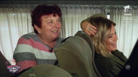 În drum spre cumpărături, Coana Mița o descoase pe Gina Pistol: „O să ne chemi la nunta ta?”