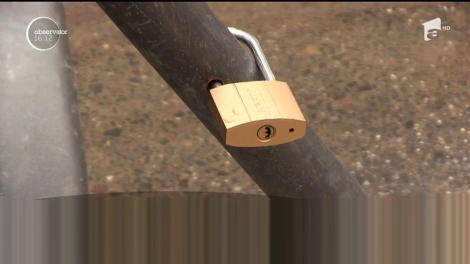 Timişorenii care stau în Centrul Istoric al oraşului spun că îşi plătesc degeaba parcările, pentru că nu le pot ajunge la ele decât în anumite intervale orare