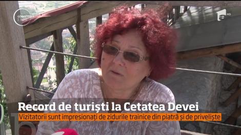 Record de turişti la Cetatea Devei!