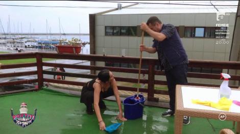 Margherita de la Clejani, pusă de Nea Marin să strângă apa din terasă cu mâna