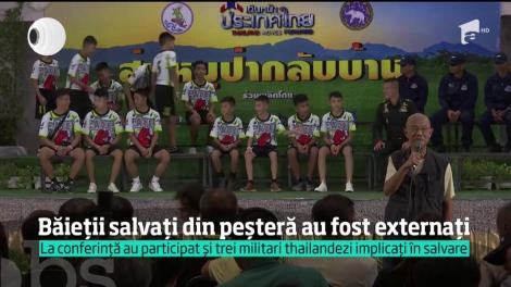 Băieții salvați din peșteră din Thailanda au fost externați