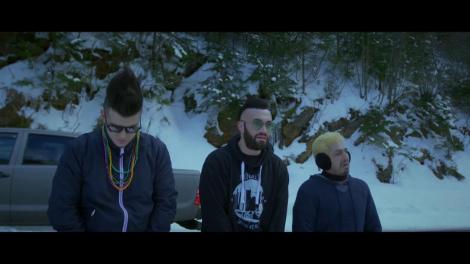 Chiar dacă Transfăgărășanul este închis, Roby și Malone sfidează avertismentul poliției