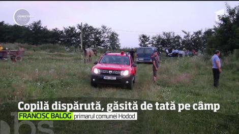 Fetiţa de 2 ani din Satu Mare, dispărută după ce a căzut din căruţă, a fost găsită