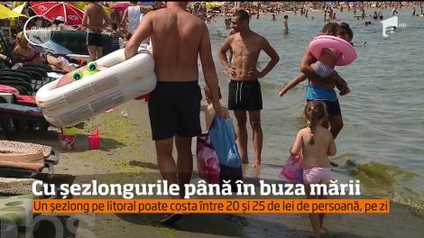 Pentru că vor să se bucure din plin de un concediu la malul mării, turiştii nu mai ţin cont de nimic!
