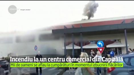 Momente de panică într-un centrul comercial din Bucureşti. Un incendiu a izbucnit la acoperiş, în timp ce oamenii erau la cumpărături