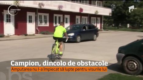 Povestea impresionantă de viaţă! La 13 ani, fara un picior, practică înotul de performanţă, aleargă şi merge cu bicicleta!