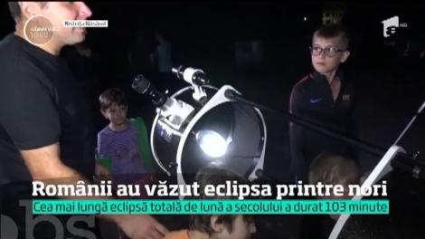 Românii au văzut eclipsa printre nori