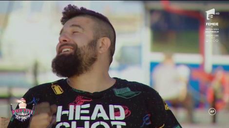 Nea Marin a băgat spaima în Angie. A alergat-o prin tot restaurantul cu un șarpe