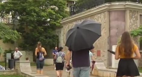 Ploile de pe litoral duc turiștii la Acvariu