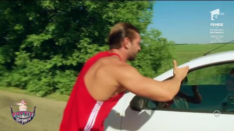 Johnule! Dorian Popa și Edi Stancu au ofertă specială la roșii: „Dacă nu cumpărați, mă arunc sub mașină!”