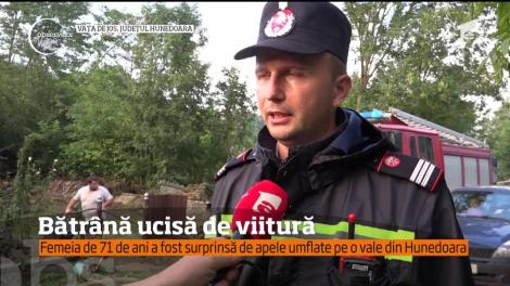 Ploile nu dau semne că vor înceta prea curând şi continuă să creeze probleme majore