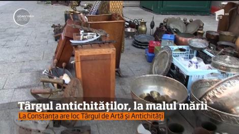 Târgul antichităților, la malul mării