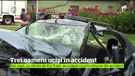 Trei oameni au murit pe o şosea din Timiş, după ce maşina în care se aflau s-a izbit frontal de o dubă, care circula regulamentar pe contrasens