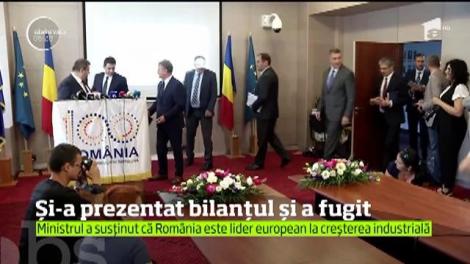 Dănuţ Andruşca, MInistrul Economiei, și-a prezentat repede bilanțul activității, apoi a fugit din fața presei