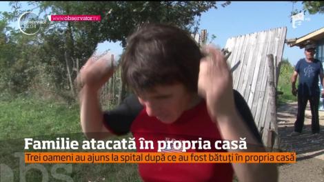 Trei oameni din Dâmboviţa au ajuns la spital bătuţi crunt de doi indivizi care, noaptea, au intrat peste ei în casă