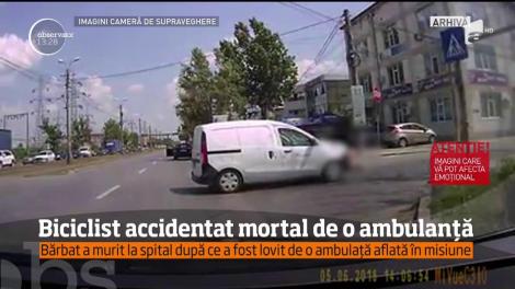 Un biciclist de 63 de ani, lovit mortal de o ambulantă aflată în misiune